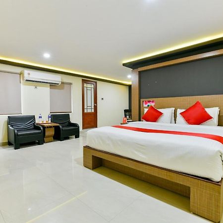 Oyo 1889 Hotel Aj Park Alappuzha Esterno foto