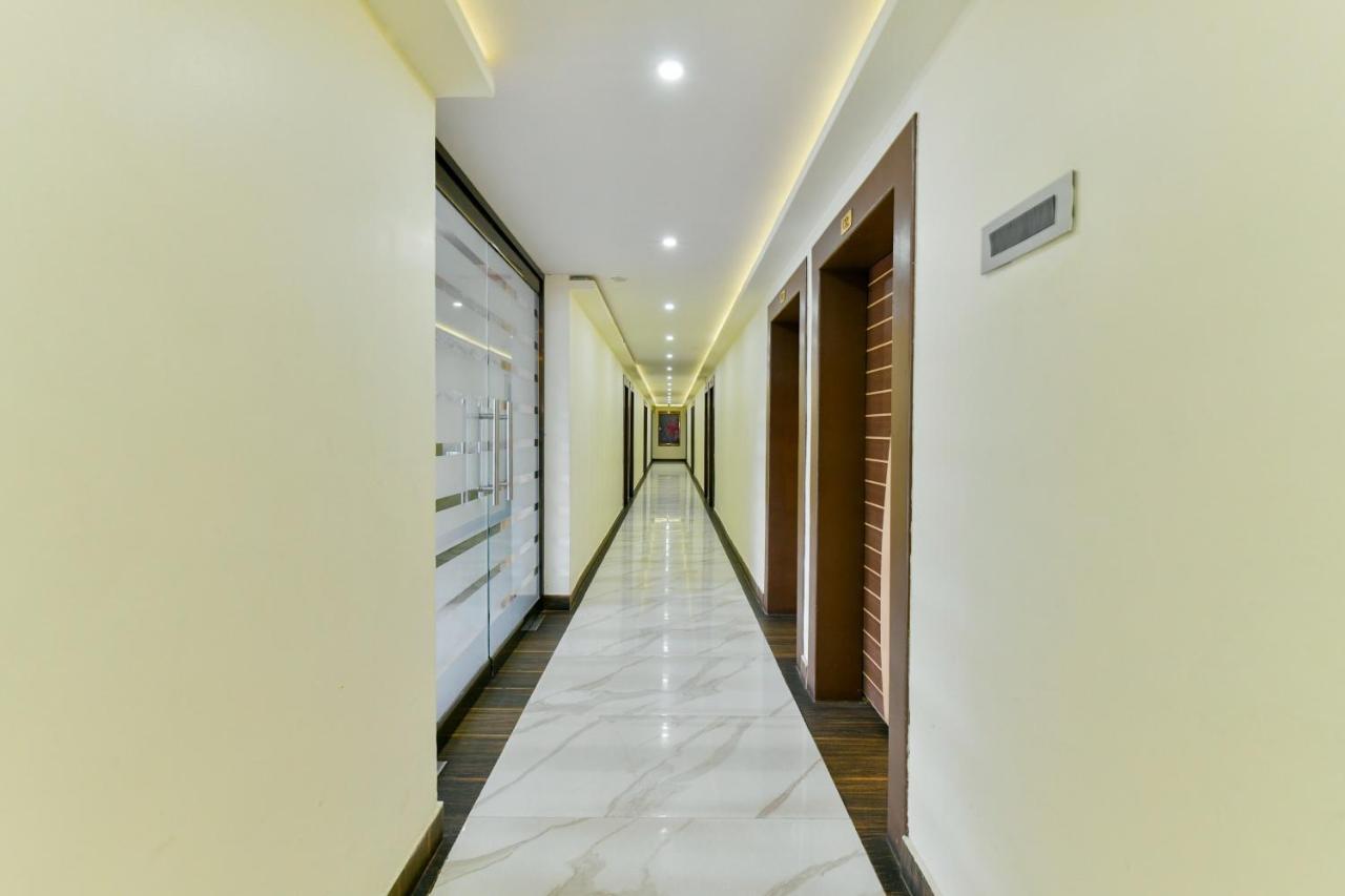 Oyo 1889 Hotel Aj Park Alappuzha Esterno foto