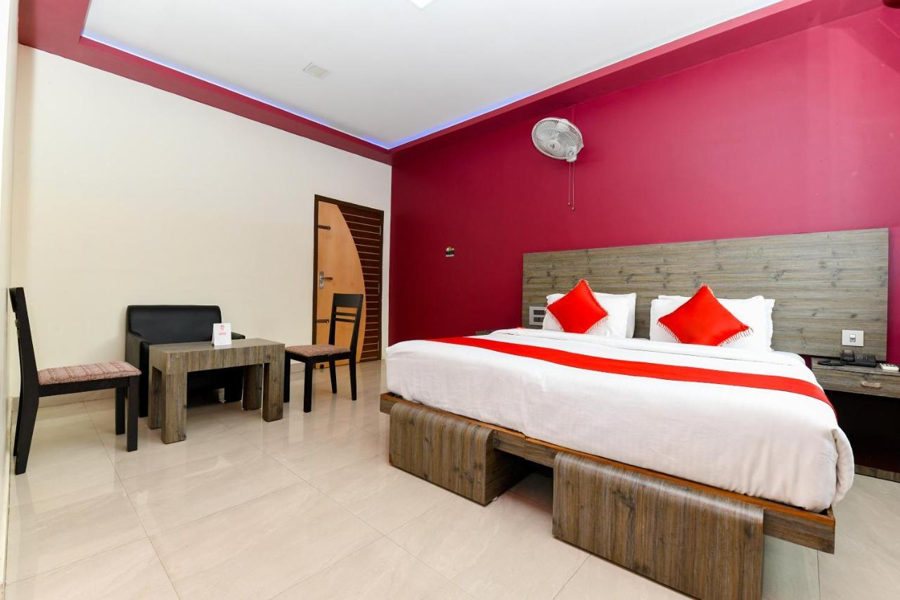 Oyo 1889 Hotel Aj Park Alappuzha Esterno foto