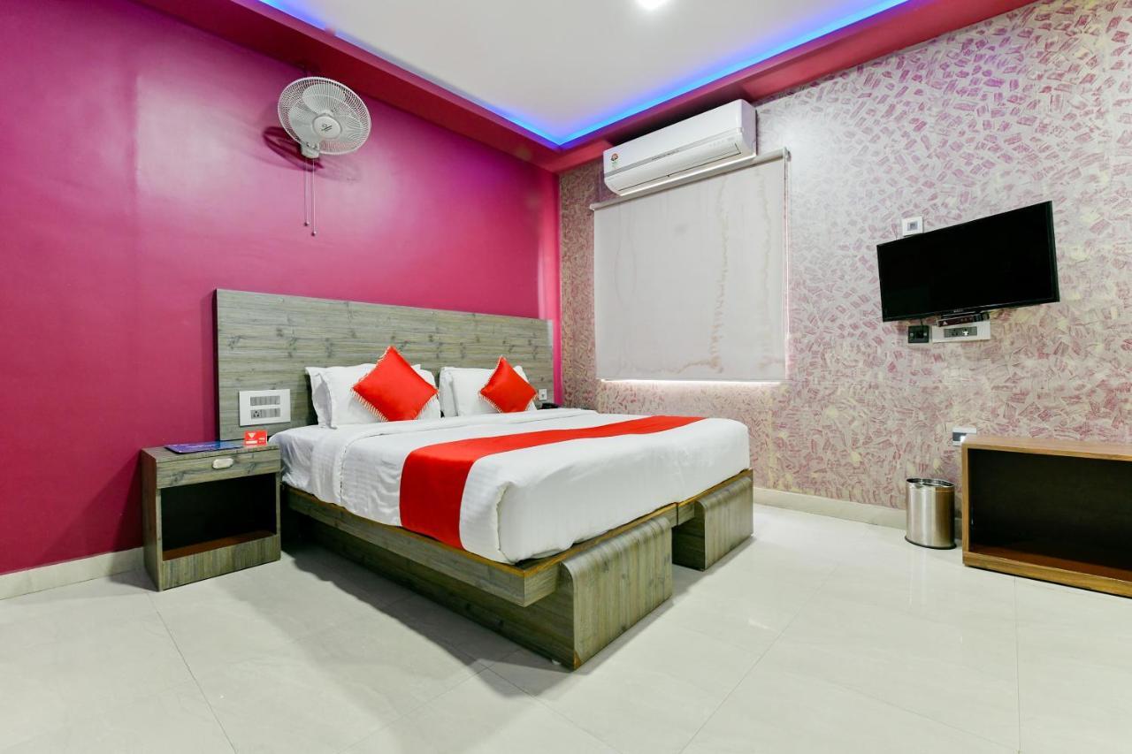 Oyo 1889 Hotel Aj Park Alappuzha Esterno foto