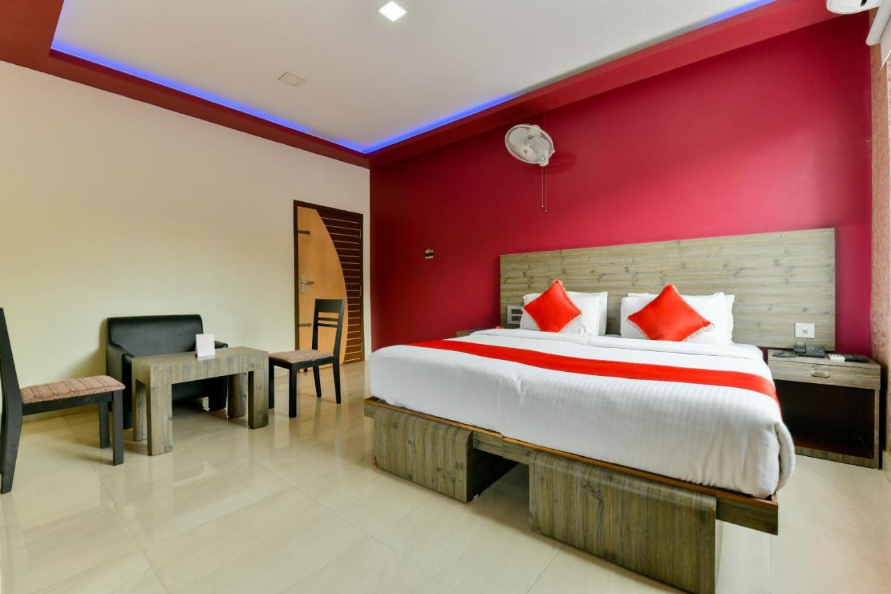 Oyo 1889 Hotel Aj Park Alappuzha Esterno foto