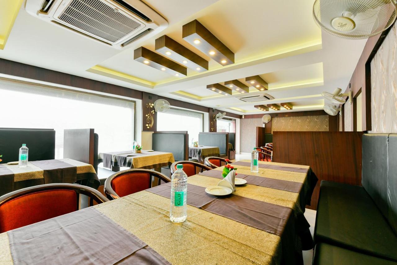 Oyo 1889 Hotel Aj Park Alappuzha Esterno foto